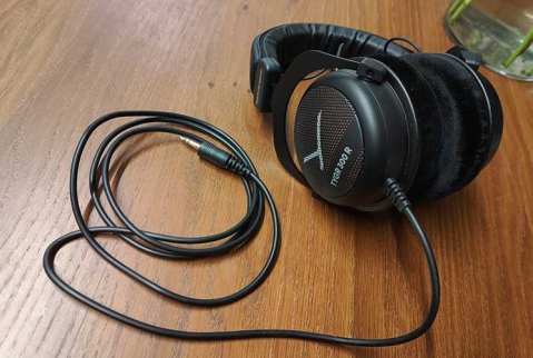 Beyerdynamic TYGR 300 R: לא אוזניות הגיימינג הטיפוסיות